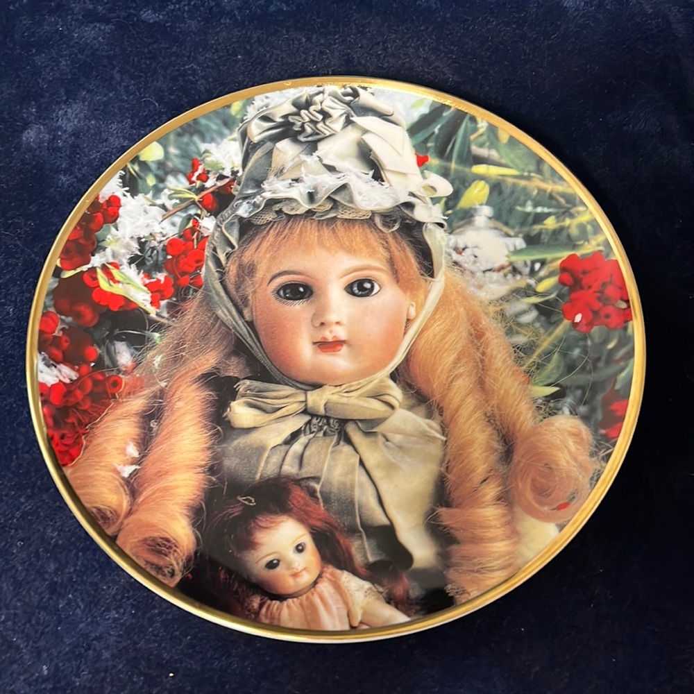 VTG Doll Plate
